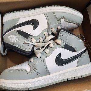 Like new authentic jordan 1s